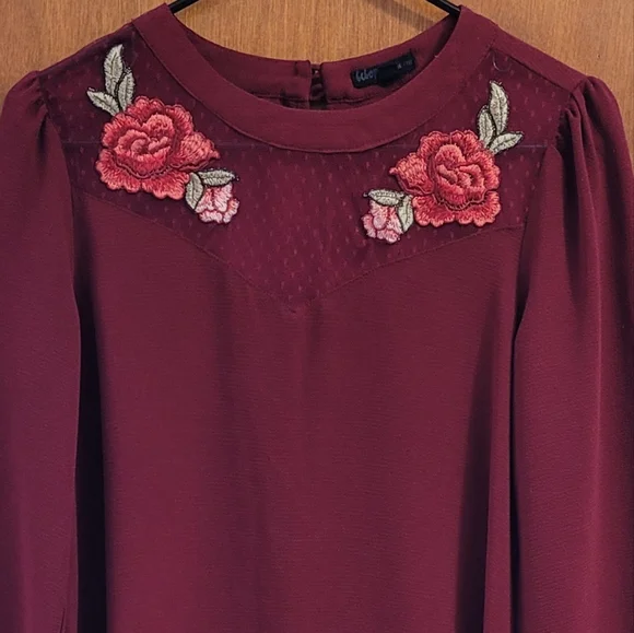 See through net neck dress - Picture 4 of 4